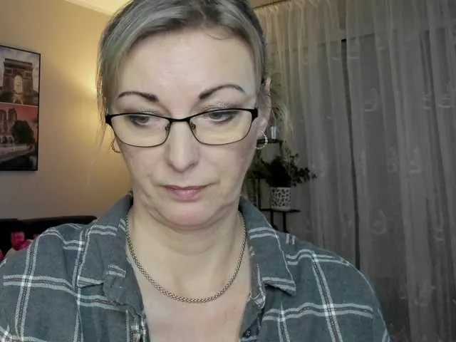 Live sex webcam photo for SoftVANESSA #277496748