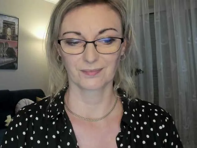 Live sex webcam photo for SoftVANESSA #277537558