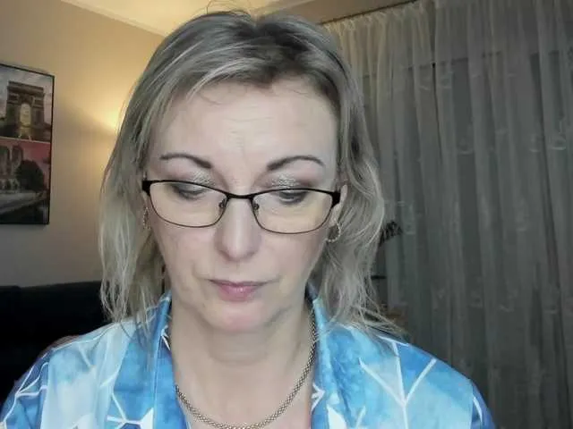 Live sex webcam photo for SoftVANESSA #277603085