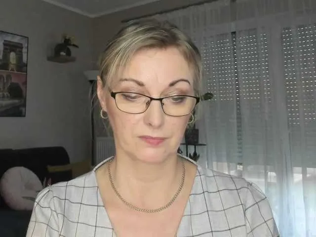 Live sex webcam photo for SoftVANESSA #277825748