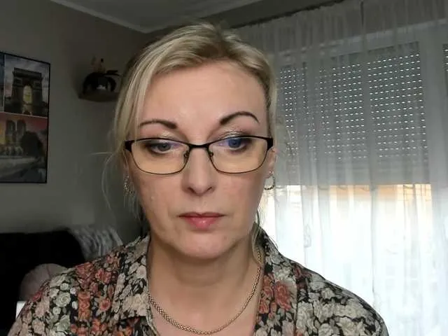 Live sex webcam photo for SoftVANESSA #277934169