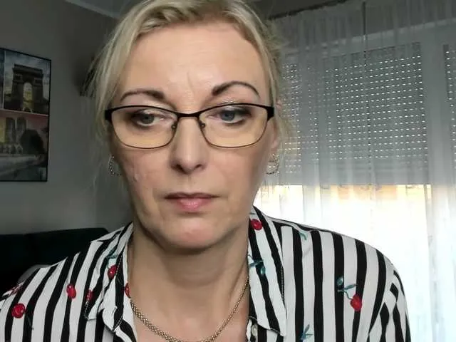 Live sex webcam photo for SoftVANESSA #277947481