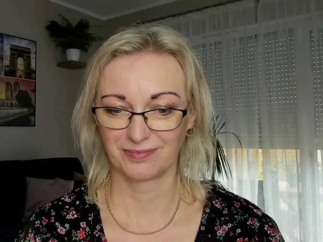 Live sex webcam photo for SoftVANESSA #278057530