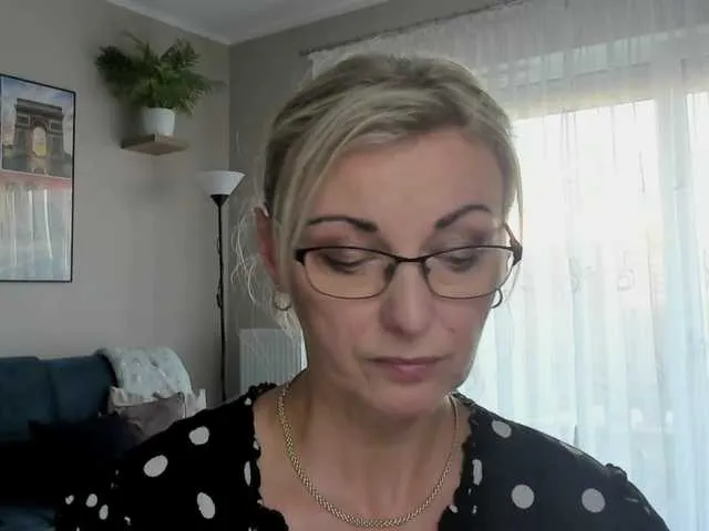 Live sex webcam photo for SoftVANESSA #278186585