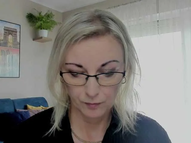 Live sex webcam photo for SoftVANESSA #278257301