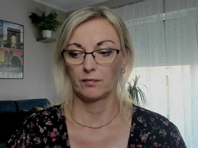 Live sex webcam photo for SoftVANESSA #278264035