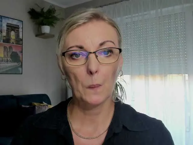 Live sex webcam photo for SoftVANESSA #278281350