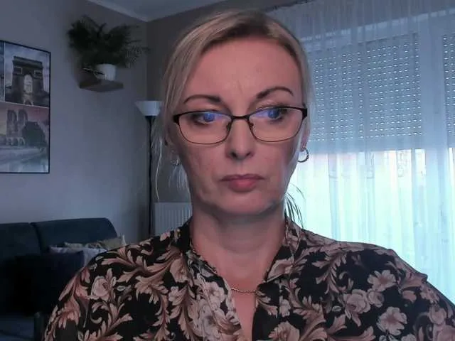 Live sex webcam photo for SoftVANESSA #278395393