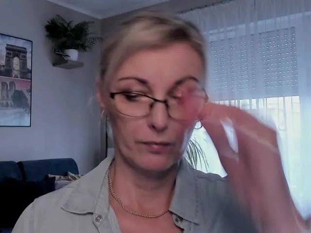 Live sex webcam photo for SoftVANESSA #283580709