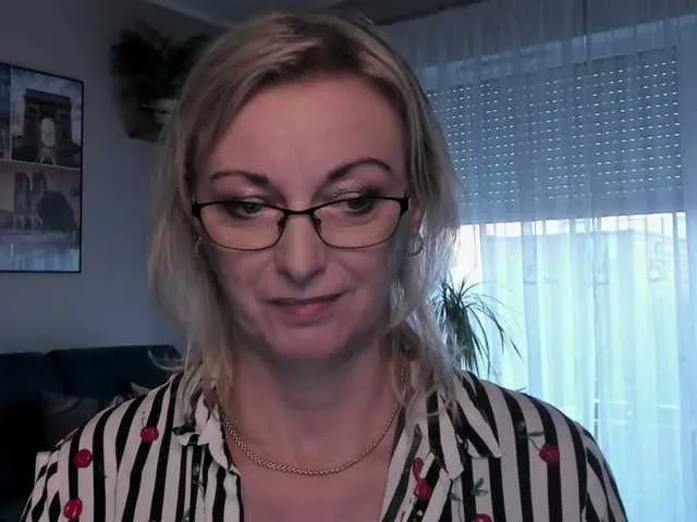 Live sex webcam photo for SoftVANESSA #288118728