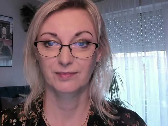 Live sex webcam photo for SoftVANESSA #289133854