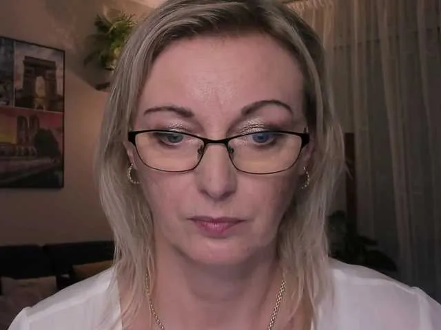 Live sex webcam photo for SoftVANESSA #289823052