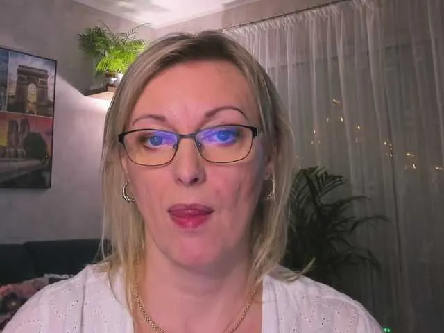 Live sex webcam photo for SoftVANESSA #290336430