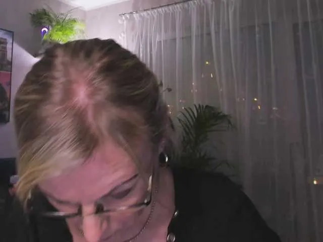 Live sex webcam photo for SoftVANESSA #290355177