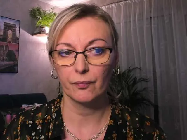 Live sex webcam photo for SoftVANESSA #290402341