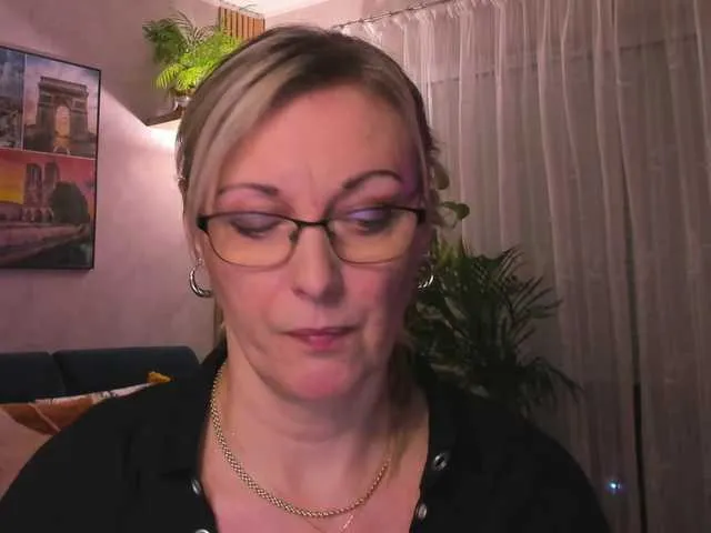 Live sex webcam photo for SoftVANESSA #290460745