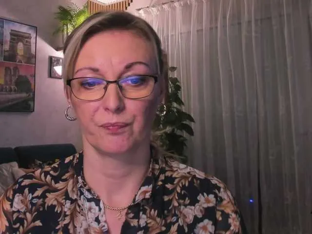 Live sex webcam photo for SoftVANESSA #290576701