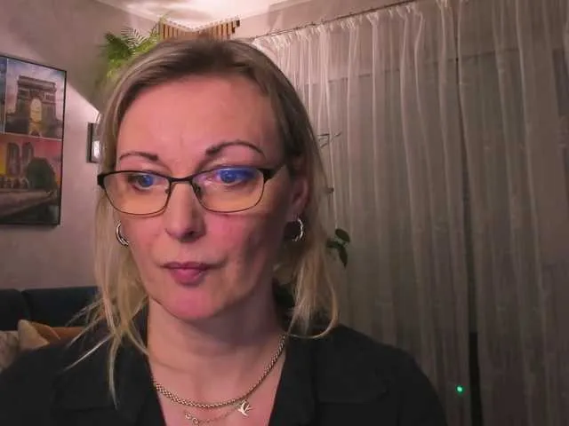 Live sex webcam photo for SoftVANESSA #290623075