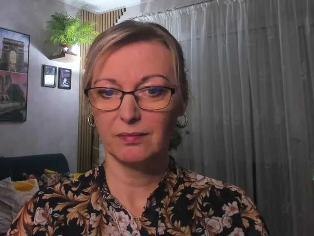 Live sex webcam photo for SoftVANESSA #290663322