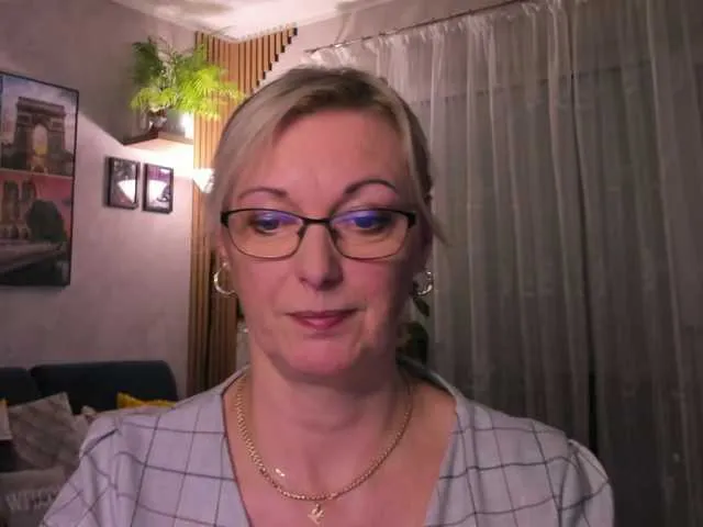 Live sex webcam photo for SoftVANESSA #290855862