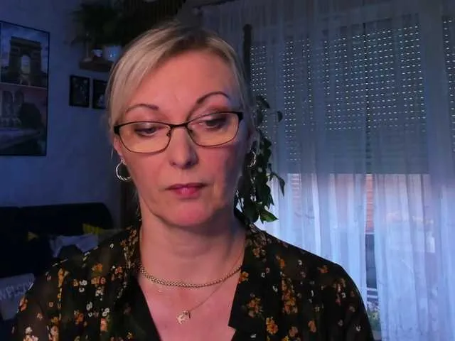 Live sex webcam photo for SoftVANESSA #290992261