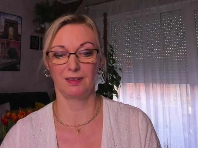 Live sex webcam photo for SoftVANESSA #291106544