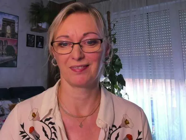 Live sex webcam photo for SoftVANESSA #291247437