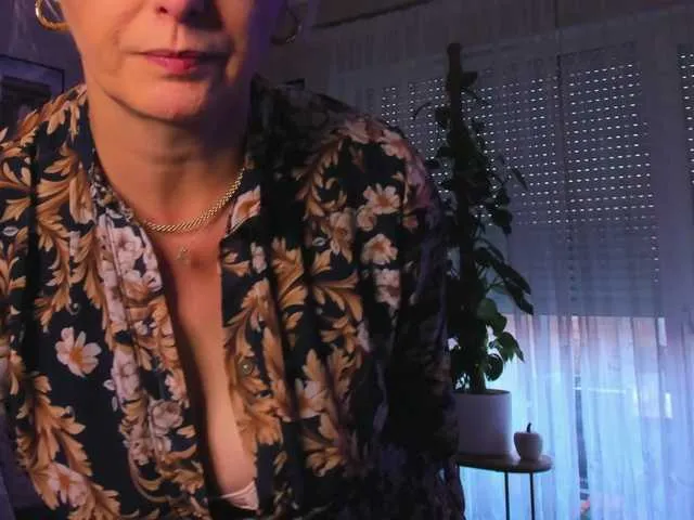 Live sex webcam photo for SoftVANESSA #291603916