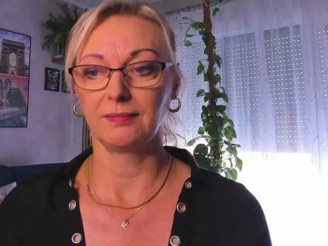 Live sex webcam photo for SoftVANESSA #291993923