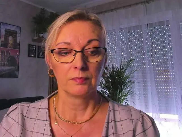 Live sex webcam photo for SoftVANESSA #292041157