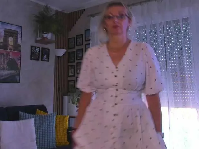 Live sex webcam photo for SoftVANESSA #292227911