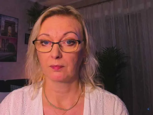 Live sex webcam photo for SoftVANESSA #292255863