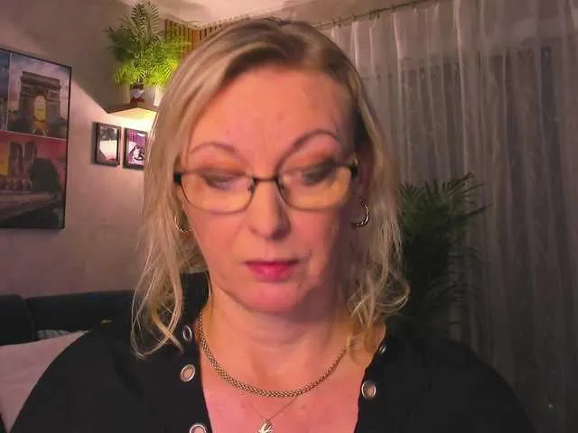 Live sex webcam photo for SoftVANESSA #292342543