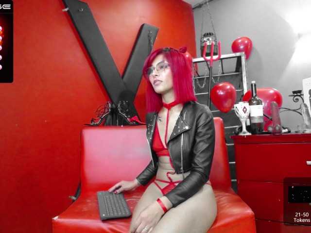 Live sex webcam photo for Sofy-nix #272417328