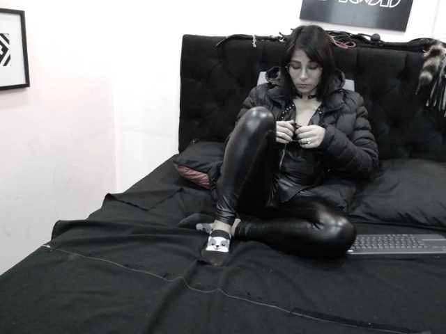 Live sex webcam photo for Sofy-nix #273624524