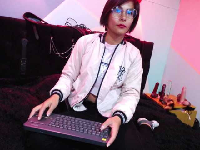 Live sex webcam photo for Sofy-nix #274165750