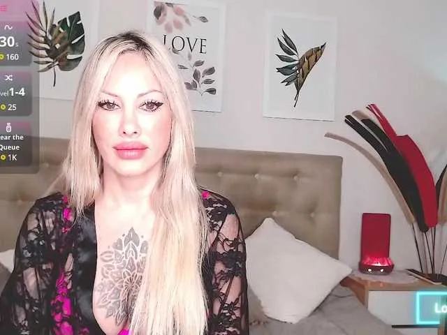 Live sex webcam photo for SolangeLevy #291152328