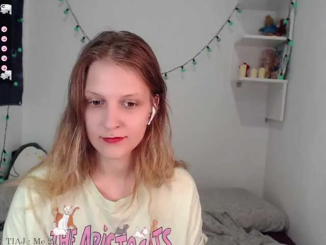 Live sex webcam photo for SolarAsuka #275914911