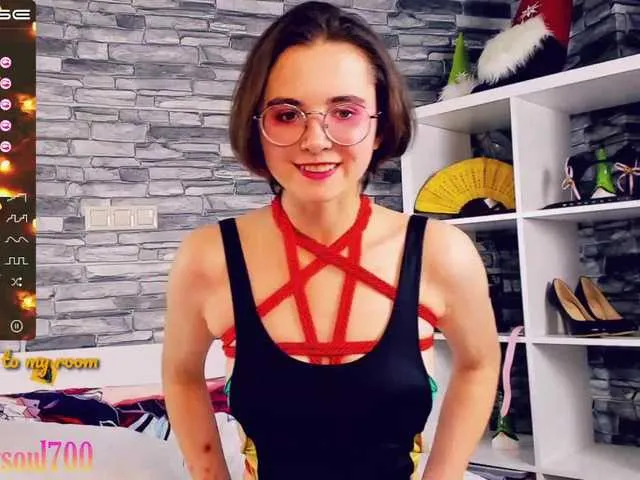 Live sex webcam photo for SolarSoul #272100227