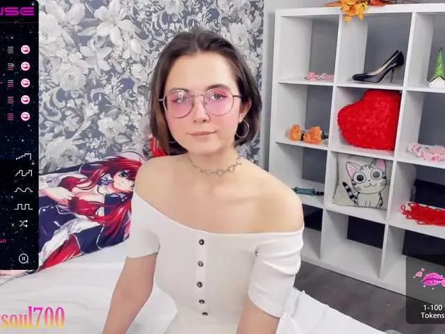 Live sex webcam photo for SolarSoul #272958428