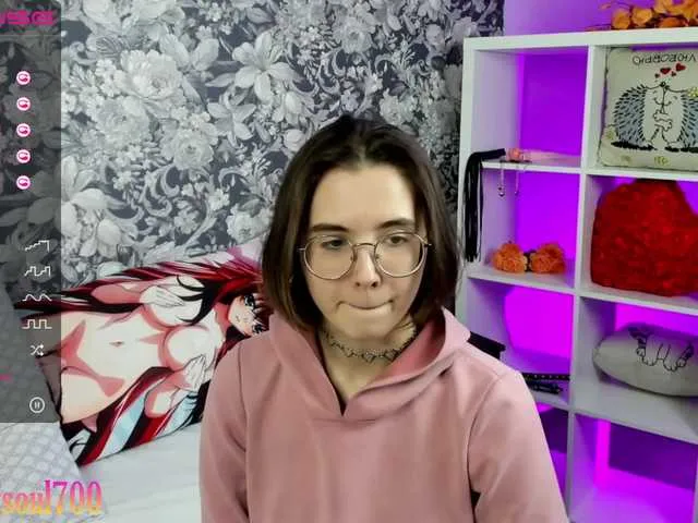 Live sex webcam photo for SolarSoul #273257874