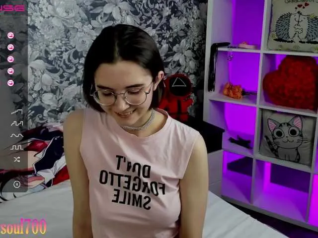 Live sex webcam photo for SolarSoul #273375076