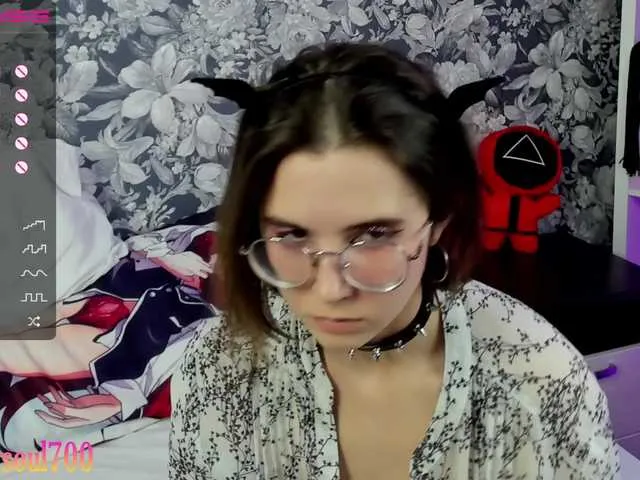 Live sex webcam photo for SolarSoul #273412805