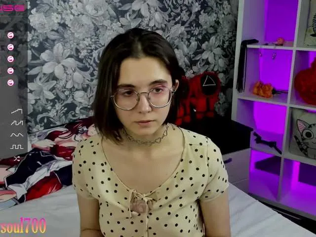 Live sex webcam photo for SolarSoul #273478934