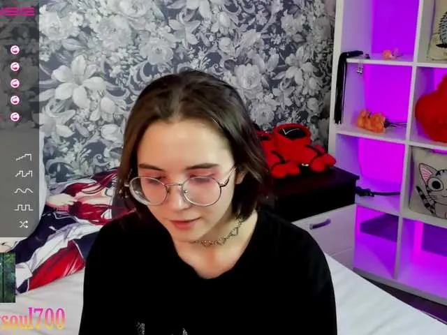 Live sex webcam photo for SolarSoul #273500667