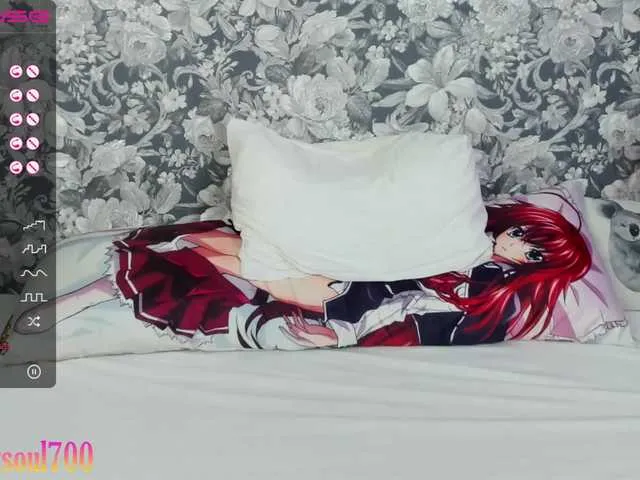Live sex webcam photo for SolarSoul #273575882