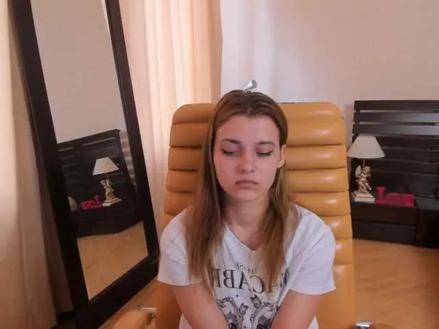 Live sex webcam photo for SoniNex #273590561