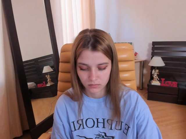 Live sex webcam photo for SoniNex #273699390