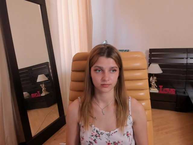 Live sex webcam photo for SoniNex #273920804