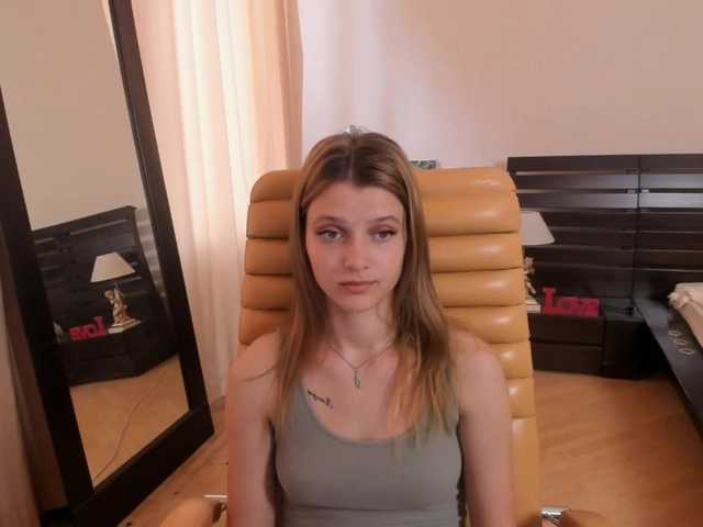 Live sex webcam photo for SoniNex #273978902